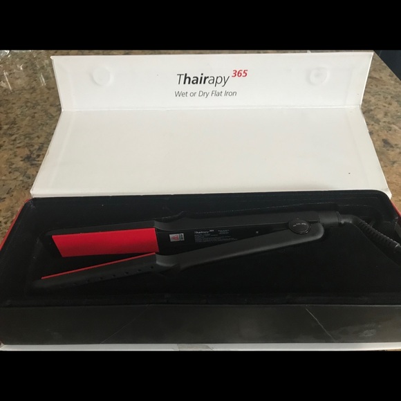 Thairapy 365: wet or dry flat iron, extra wide-